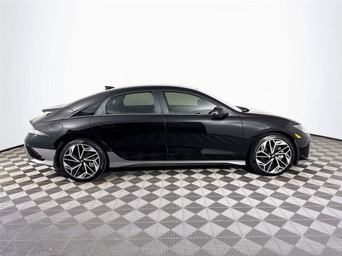 Used 2024 Hyundai Ioniq 6 SEL RWD image 4