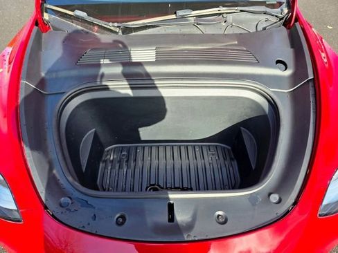 Used 2021 Tesla Model Y Long Range image 38