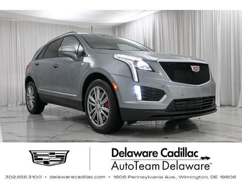 Certified 2023 Cadillac XT5 Sportv image 1