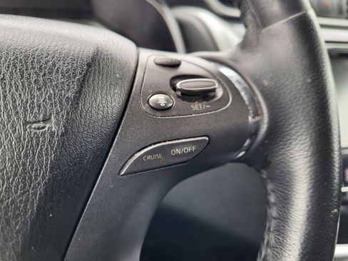 Used 2020 Nissan Murano SV image 27