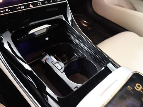 Certified 2024 Mercedes-Benz CLE 300 4MATIC Coupe image 32