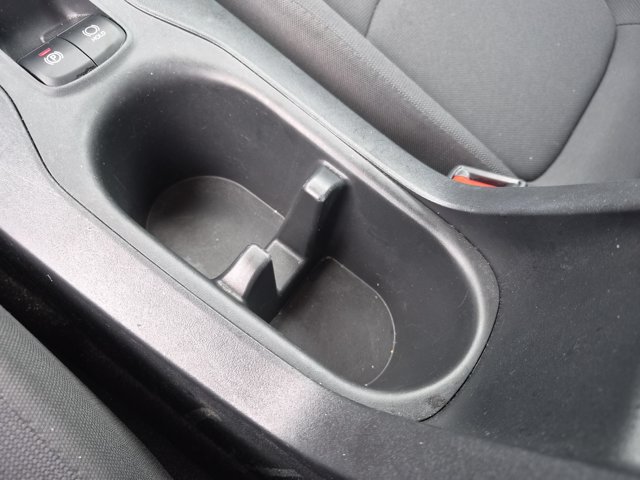 Used 2025 Toyota Corolla Cross LE FWD image 23