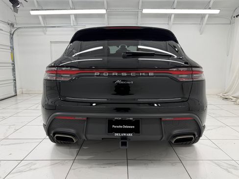 Certified 2025 Porsche Macan image 13