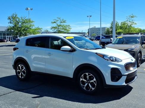 Used 2022 Kia Sportage LX FWD image 3