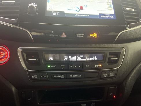 Used 2023 Honda Passport TrailSport image 19