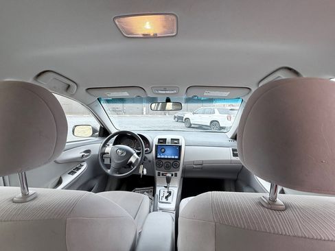 Used 2011 Toyota Corolla image 12