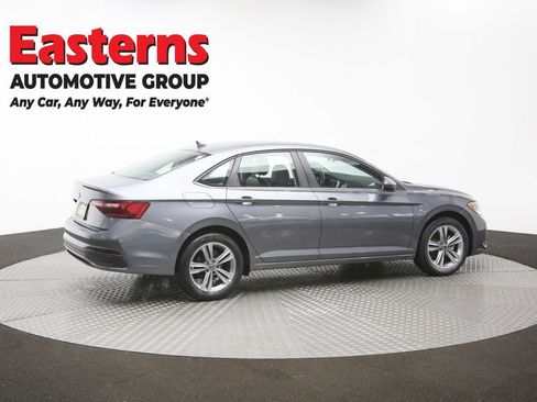 Used 2024 Volkswagen Jetta SE FWD image 39
