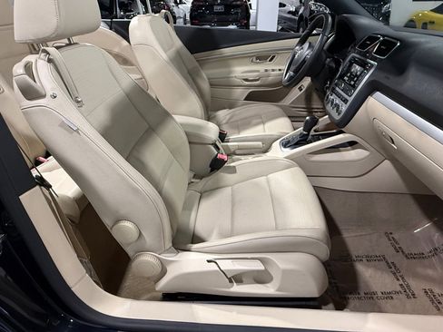 Used 2014 Volkswagen Eos Komfort FWD image 44