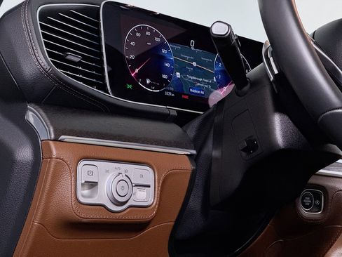 Used 2024 Mercedes-Benz GLE 350 4MATIC image 42