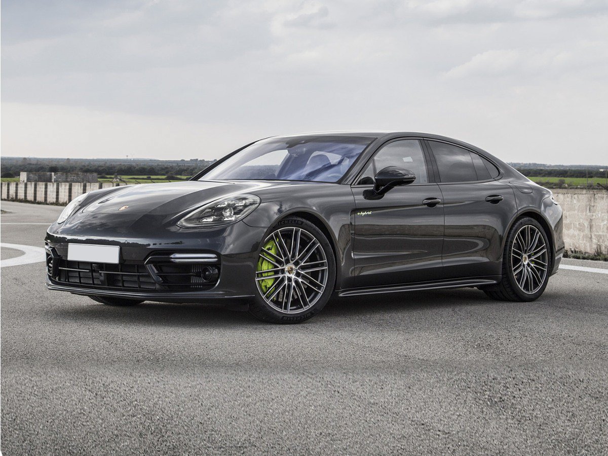 Used 2018 Porsche Panamera 4 AWD/4WD image 2