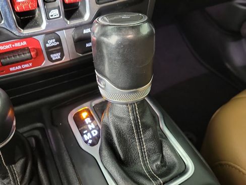 Used 2020 Jeep Gladiator Rubicon AWD/4WD image 25