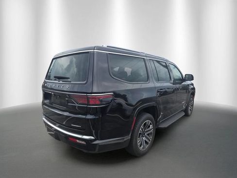 Used 2024 Jeep Wagoneer Series II RWD image 4