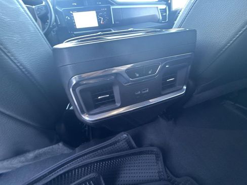 Used 2024 GMC Sierra 2500 Denali w/ Denali Reserve Package image 28