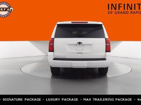 Used 2017 Chevrolet Suburban LT w/ LT Signature Package image 4