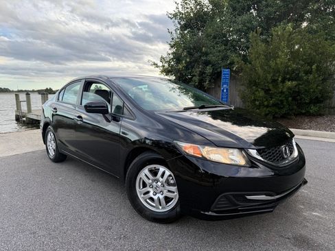Used 2014 Honda Civic LX image 3