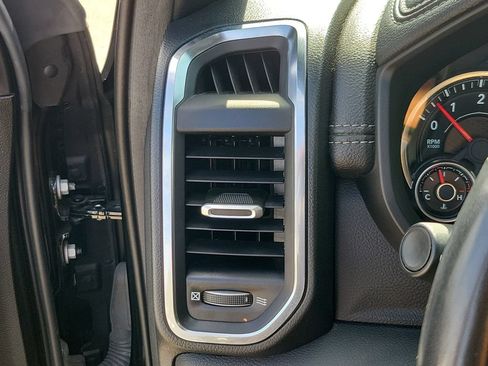 Used 2024 RAM 1500 Laramie RWD image 30