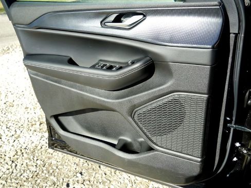 New 2025 Jeep Grand Cherokee L Altitude image 22