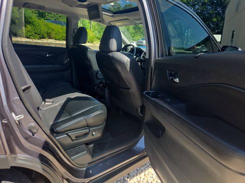 Used 2019 Honda Pilot Touring image 18