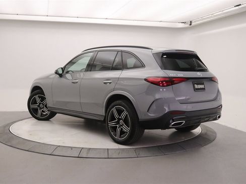 New 2026 Mercedes-Benz GLC 300 image 2