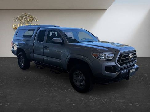 Used 2021 Toyota Tacoma SR5 AWD/4WD image 3