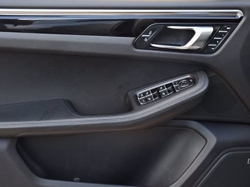 Used 2024 Porsche Macan w/ Premium Plus Package AWD/4WD image 25