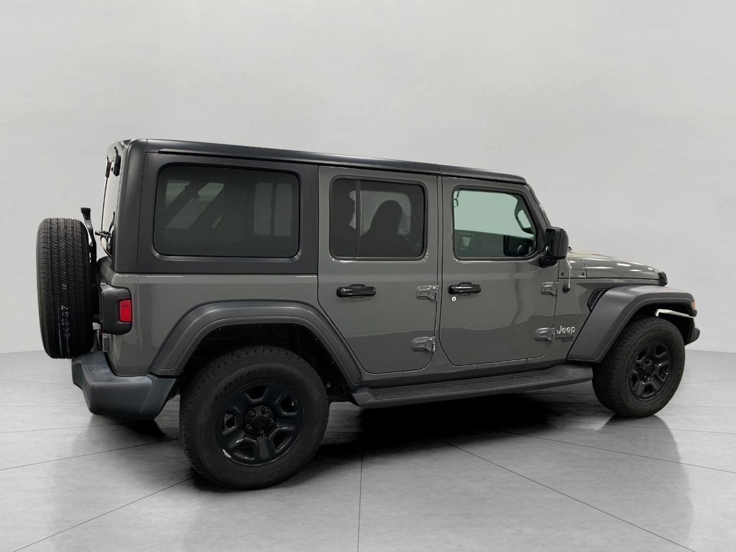 Used 2018 Jeep Wrangler Unlimited Sport AWD/4WD image 3