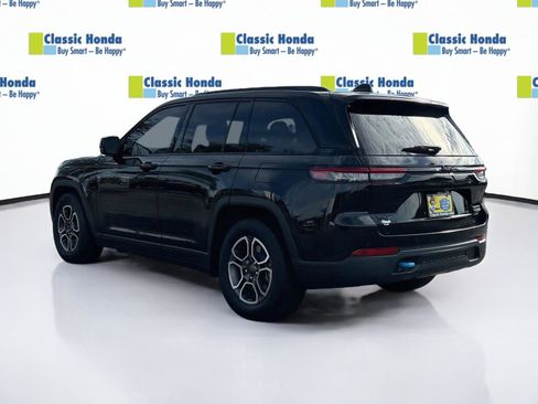 Used 2022 Jeep Grand Cherokee Trailhawk w/ Advanced Protech Group II AWD/4WD image 5