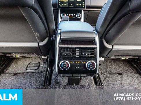 Used 2023 Land Rover Range Rover SE image 31