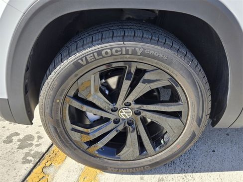 Used 2022 Volkswagen Atlas SE image 11