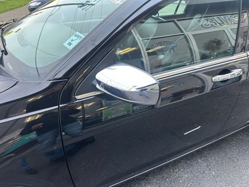 Used 2011 Chrysler 200 Limited image 16