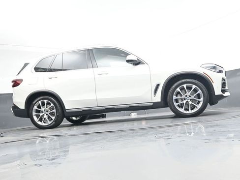 Used 2021 BMW X5 xDrive40i AWD/4WD image 27