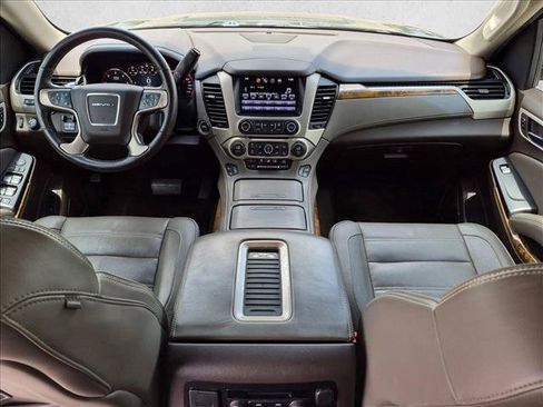 Used 2016 GMC Yukon Denali RWD image 18