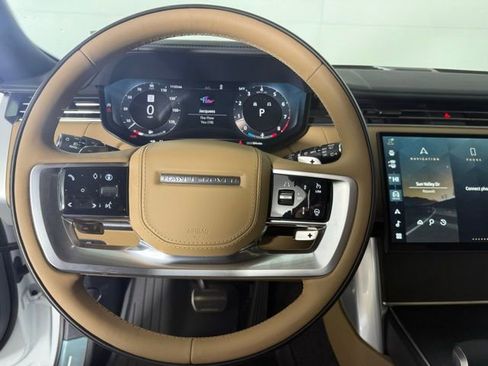 New 2025 Land Rover Range Rover Long Wheelbase SE image 16