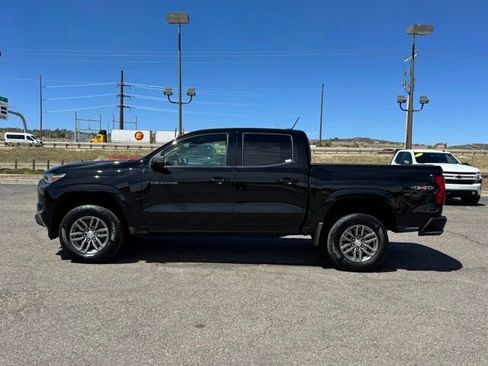 Used 2023 Chevrolet Colorado LT w/ LT Convenience Package AWD/4WD image 2