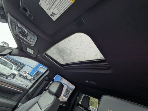 New 2026 Chevrolet Silverado 1500 High Country AWD/4WD image 11