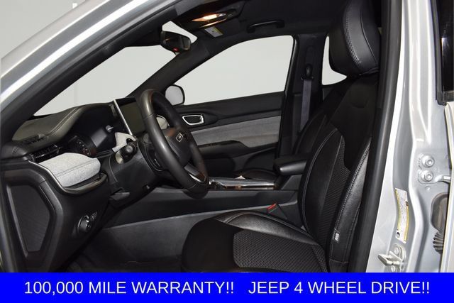 Used 2024 Jeep Compass Latitude AWD/4WD image 31
