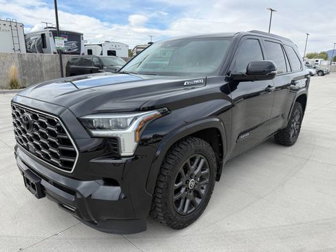 Used 2024 Toyota Sequoia Platinum AWD/4WD image 7