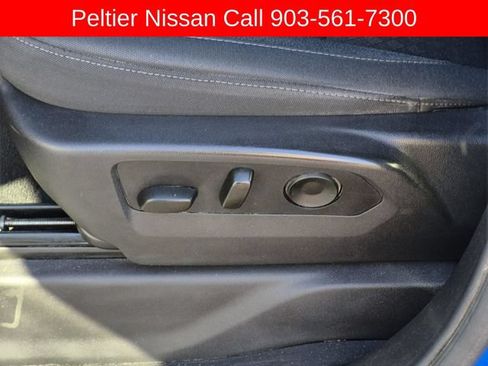 Used 2025 Chevrolet Silverado 1500 LT AWD/4WD image 20