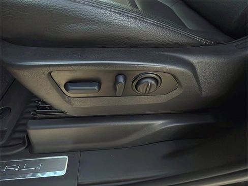 Used 2023 GMC Sierra 2500 Denali w/ Denali Black Diamond Edition image 22