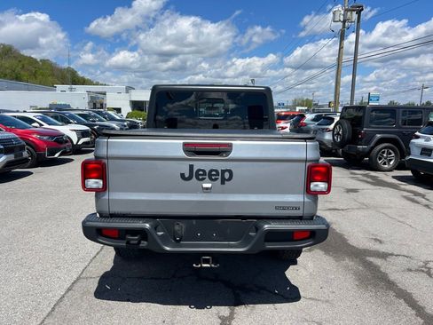 Used 2021 Jeep Gladiator Sport AWD/4WD image 4