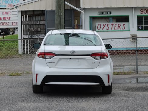 Used 2022 Toyota Corolla LE FWD image 7