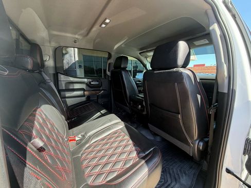 Used 2022 Chevrolet Silverado 1500 LT Trail Boss w/ Convenience Package II AWD/4WD image 18