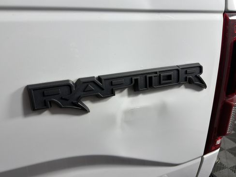 Used 2017 Ford F150 Raptor w/ Equipment Group 802A Luxury AWD/4WD image 24