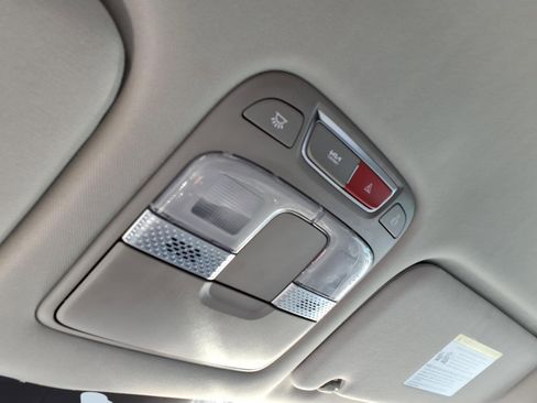 Used 2023 Kia Telluride S FWD image 14