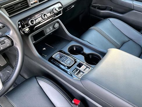 Certified 2025 Honda Pilot EX-L image 17