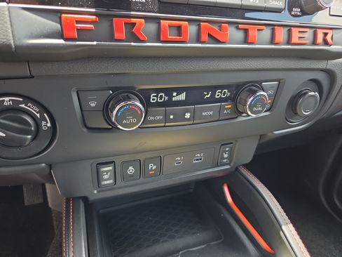 Used 2026 Nissan Frontier PRO-4X w/ Tow Package AWD/4WD image 25