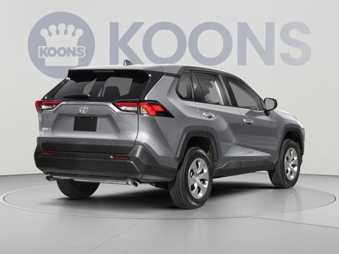 Used 2025 Toyota RAV4 LE AWD/4WD image 2