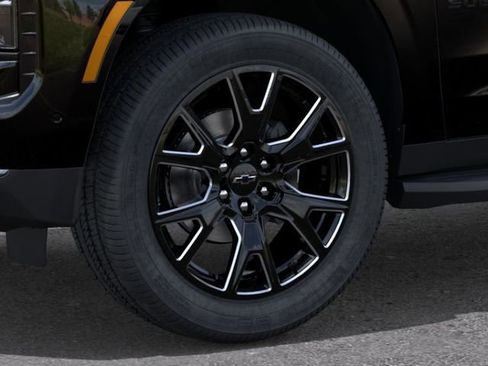 New 2026 Chevrolet Suburban RST RWD image 9