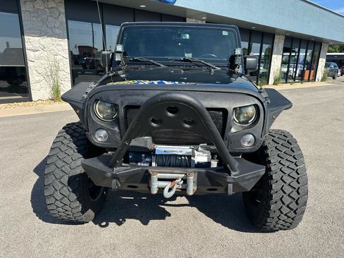 Used 2018 Jeep Wrangler Unlimited Sport S AWD/4WD image 10