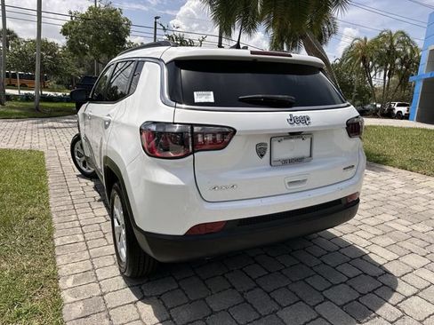 Used 2024 Jeep Compass Latitude AWD/4WD image 12